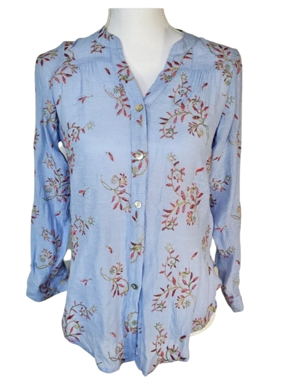 Fig and Flower Anthropologie Blue Red Pearl Button  Embroidered Flowers Top